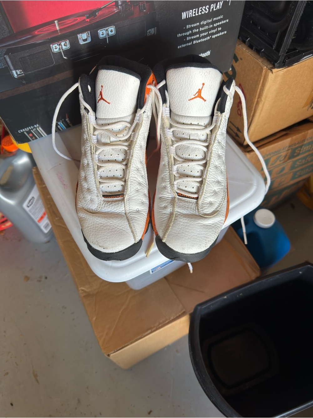 Nike Kids White and Orange Jordan Low-Top Sneakers 6Y Boys